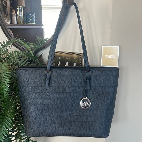 Brand New Michael Kors Black Top Zipper Double Strap Shoulder Bag Jet Set Tote - Picture 2 of 16